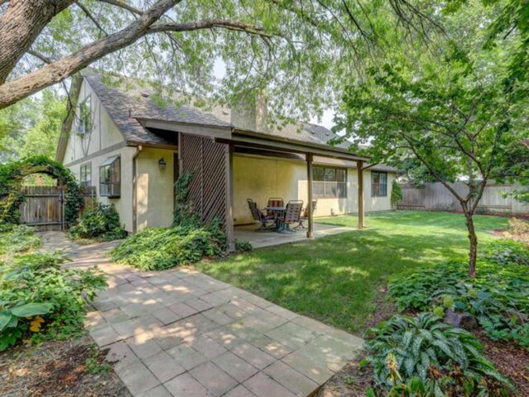 Experience Nirvana With Artwork Collections From Around The Globe Located In Lakewood Neighborhood In Se Boise Next To A Park, Minutes From Bown Crossing And The Boise River, 10 Minutes To Downtown, 4 Beds, Sleeps 8, Pets Welcome In Large Fenced In Y Экстерьер фото
